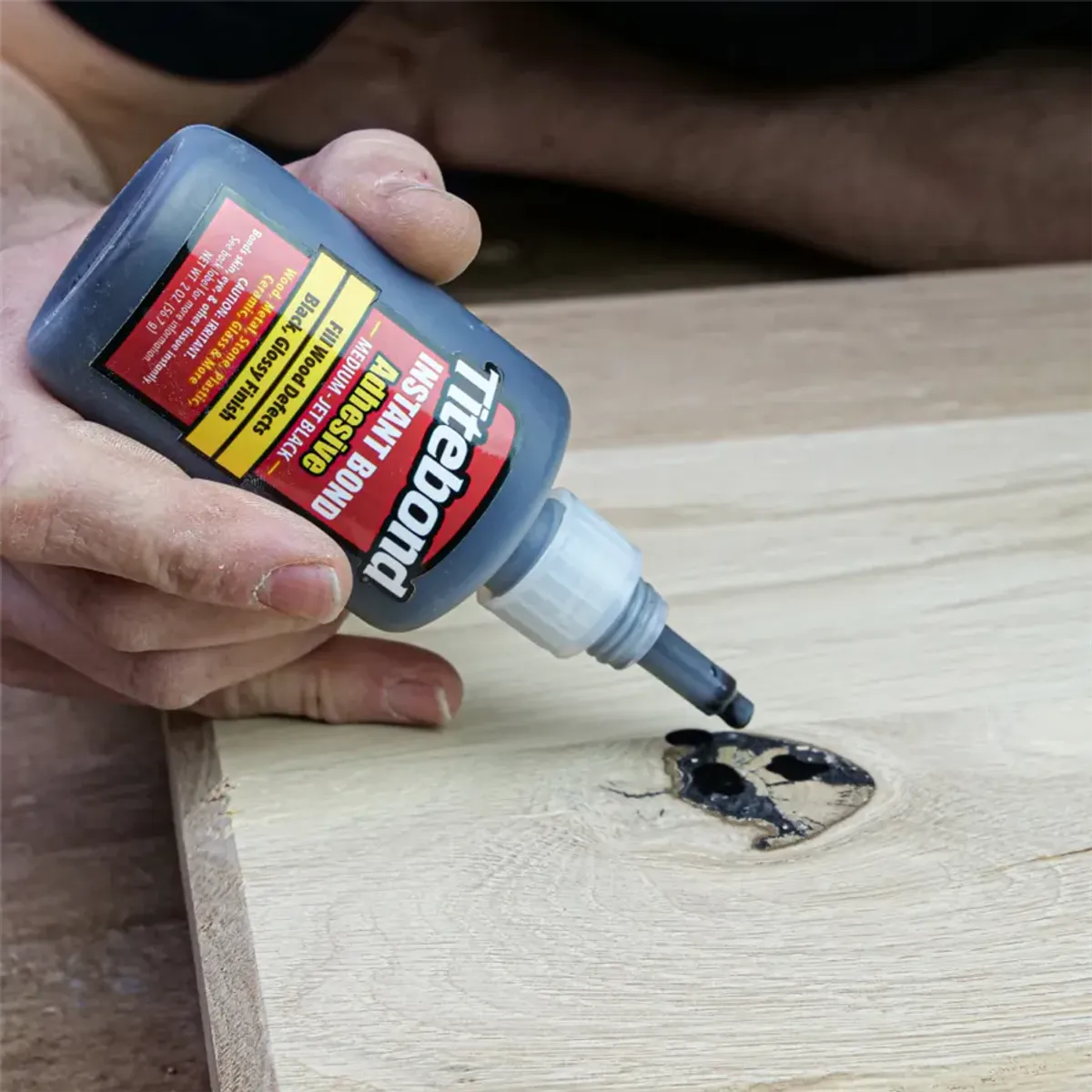 Titebond 59 ml Instant Medium Jet Black – Sort CA-lim